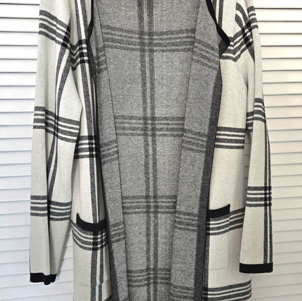 ELLE Sweater Coat/Tunic Black & Off-White Lg Windowpane Plaid XL EUC - Picture 5 of 13